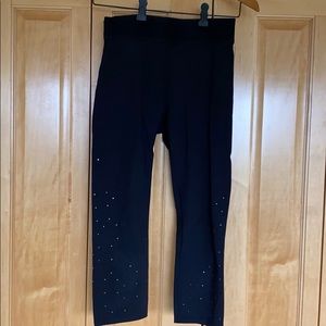 LuLu cropped black tight